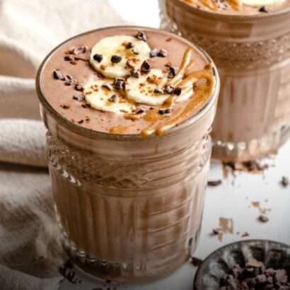 Make a Healthy Chocolate Smoothie