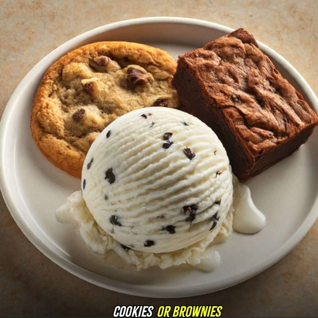 Vanilla Bean Ice Cream with cookies 